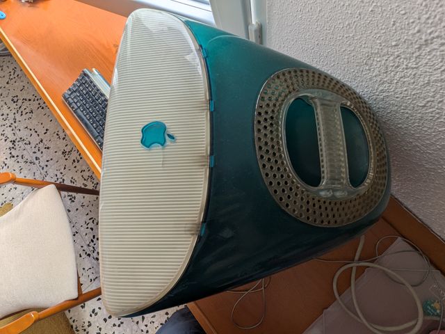 iMac G3 350 MHz PowerPC 256MB Mac OS X Tiger