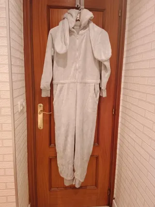 Pijama Buzo Conejo Gris Talla M