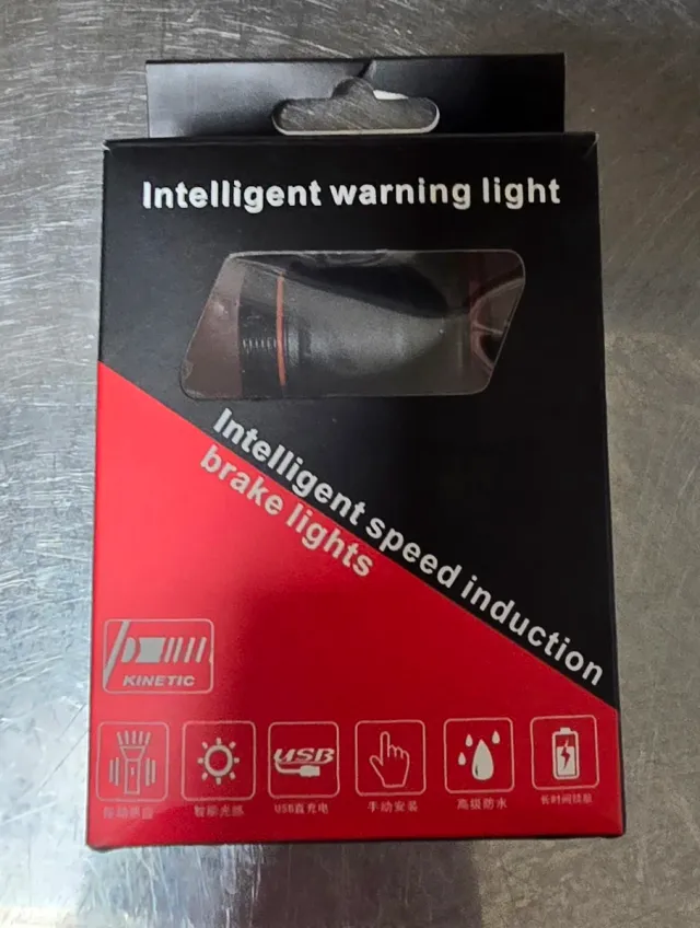 Luz trasera inteligente para bicicleta