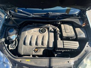 Volkswagen Golf 2004