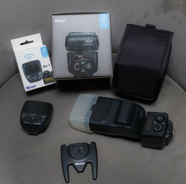 Flash Nissin i60A + Emisor Air 1 para cámaras Fuji