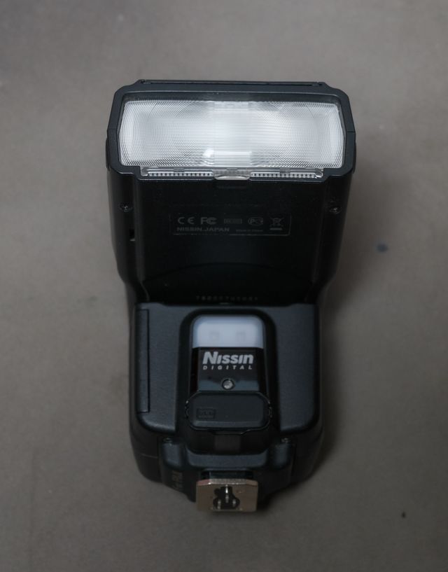 Flash Nissin i60A + Emisor Air 1 para cámaras Fuji