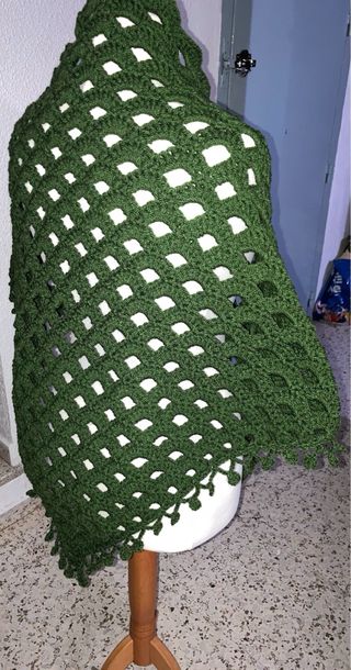 Chal de crochet marrón