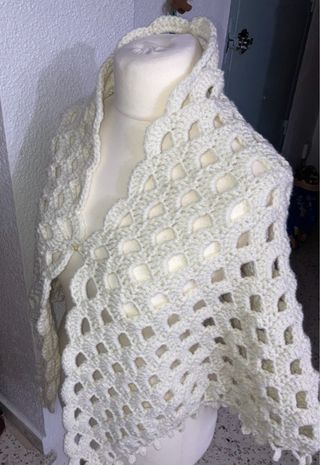 Chal de crochet marrón