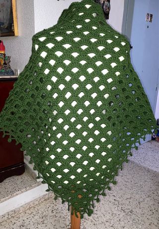 Chal de crochet marrón