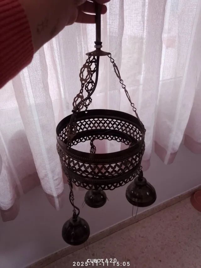 Lámpara colgante. (Negociable si hay que enviarlo)