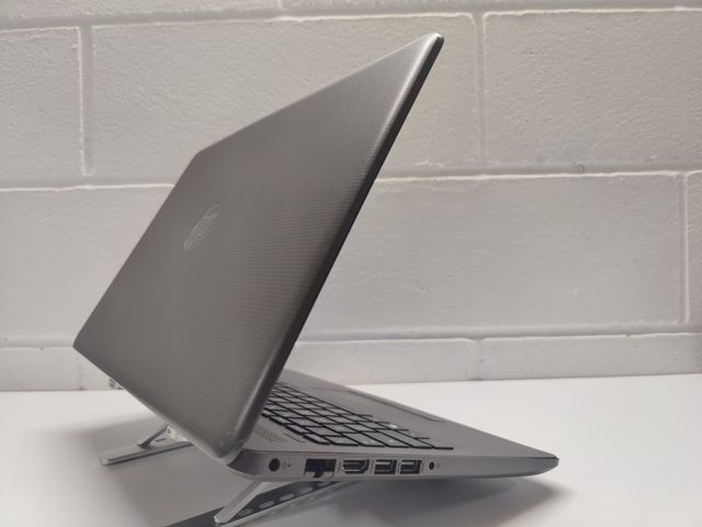 HP AMD SSD 256GB Ram 8GB Borsa Mouse