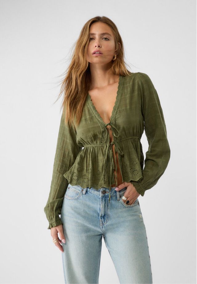 Camisa verde Stradivarius