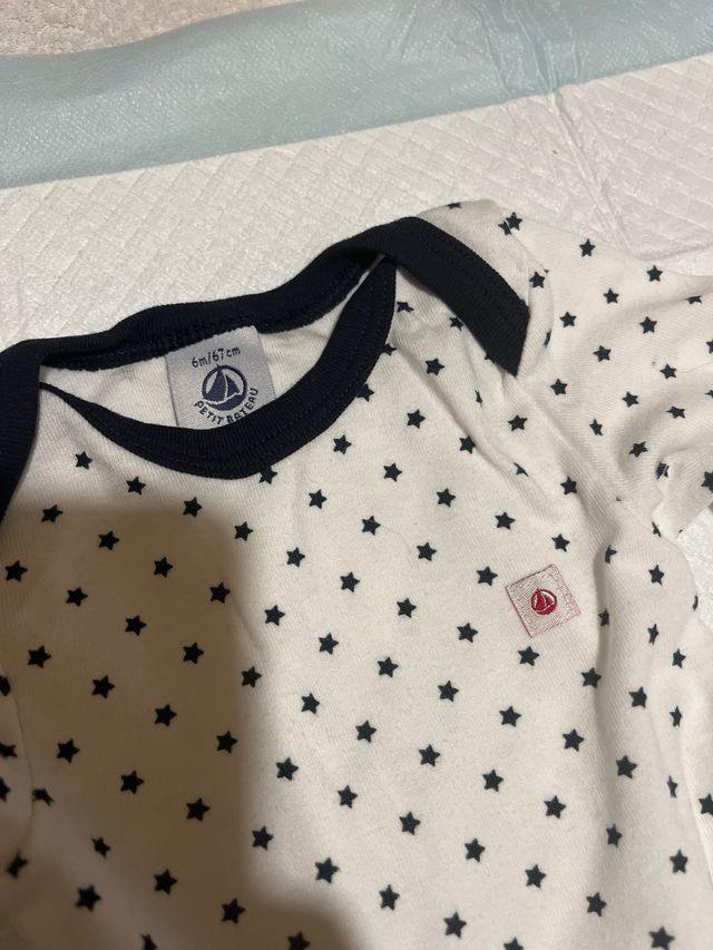Body Petit Bateau estrellas 6m