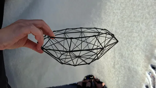 Centro de mesa metálico negro