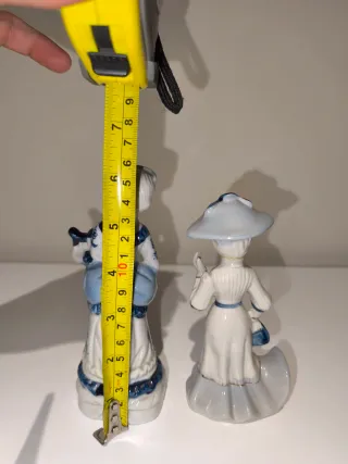 Pareja figuras porcelana azul y blanco