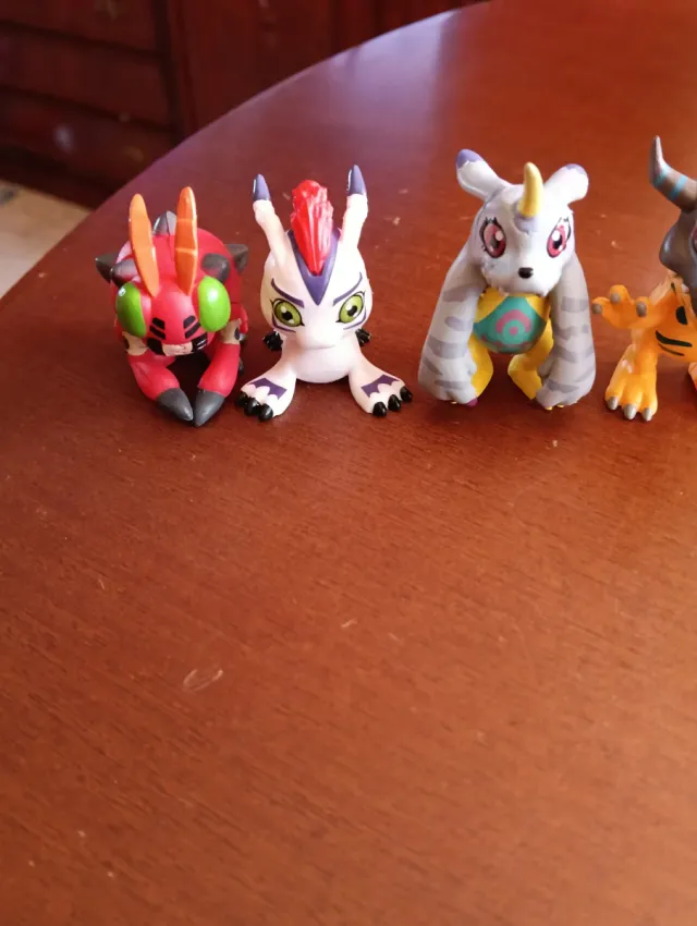 Figuras Digimon