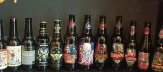 Lotto di bottiglie vuote di birra Iron Maiden