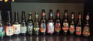 Lotto di bottiglie vuote di birra Iron Maiden