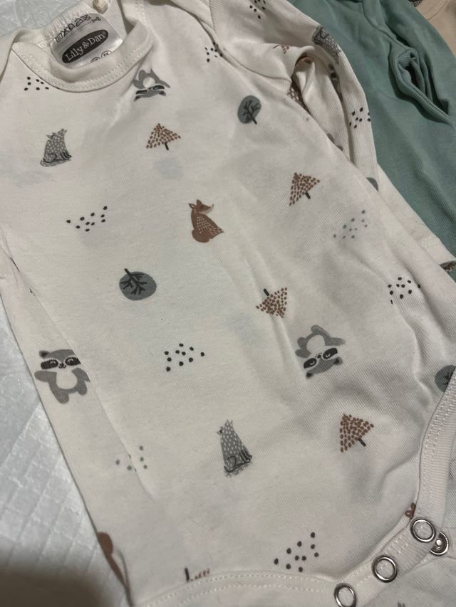 Lote 3 bodies bebé 62/68cm