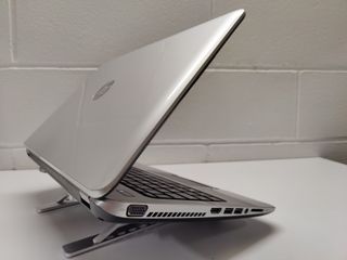 HP Intel i5 Radeon 2GB SSD 240GB Ram 8GB Borsa