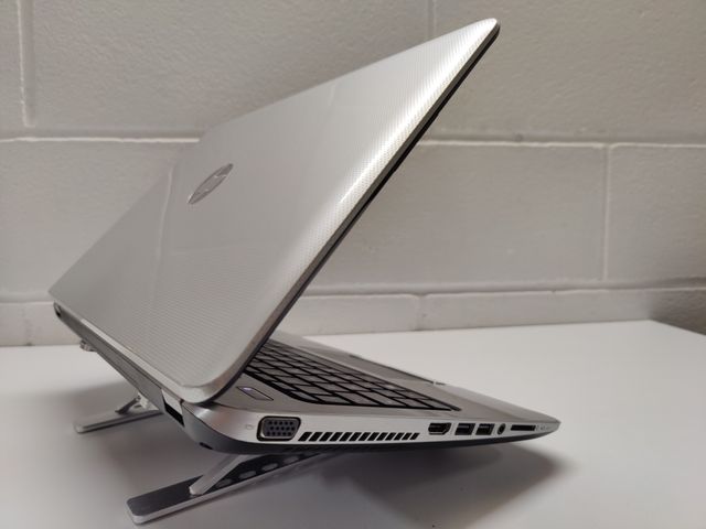 HP Intel i5 Radeon 2GB SSD 240GB Ram 8GB Borsa