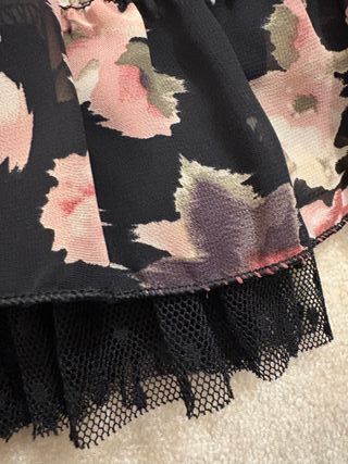 Falda Nekane de fiesta floreada