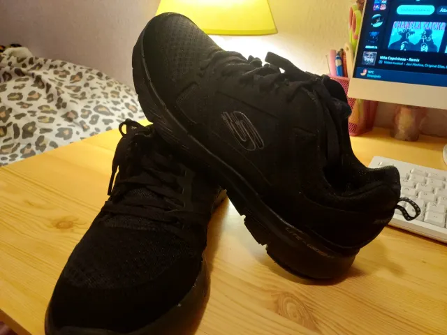 Deportivas Skechers Negras Talla 39 25€
