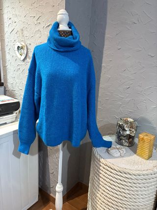 Jersey cuello alto, válido S y M