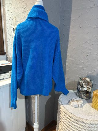 Jersey cuello alto, válido S y M