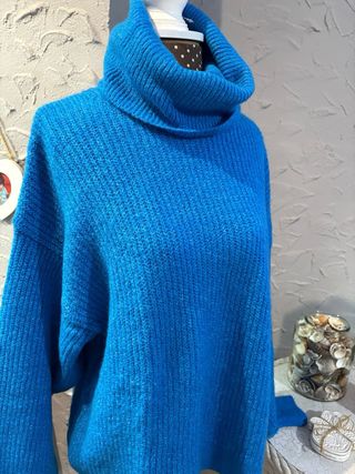 Jersey cuello alto, válido S y M