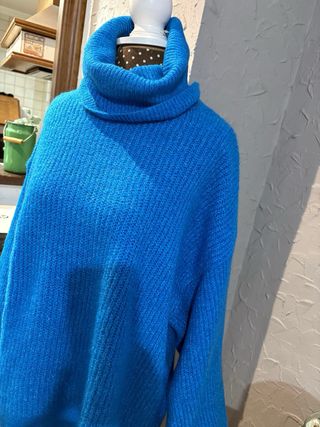 Jersey cuello alto, válido S y M