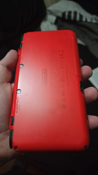 Nintendo 2DS XL Edição Pokeball Desbloqueada