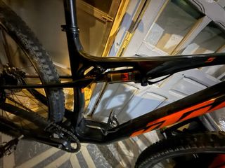 Bicicleta KTM Scarp Master.