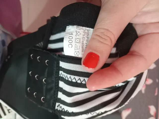 Sujetador a estrenar 100C rayas blanco y negro