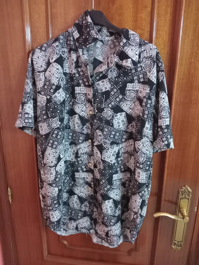 Camisa estampada talla L