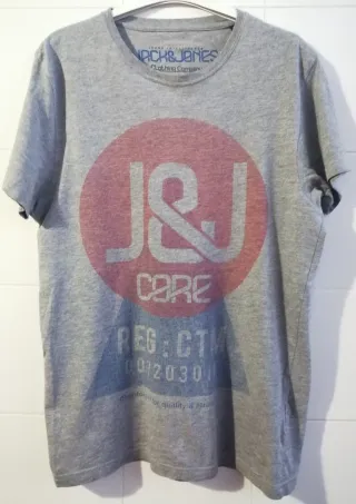 41° LOTE: 1 jersey, 2 camisetas hombre. Talla M