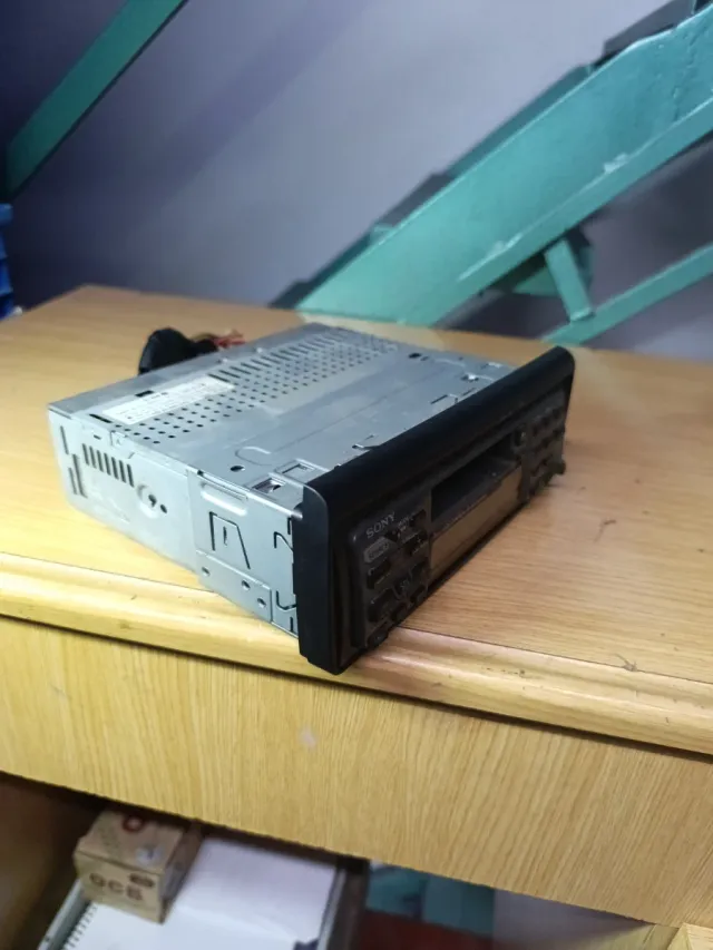Radio Cassette Sony XR-C5080R 40x4