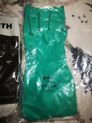 Mono y guantes de goma Wurth Talla L