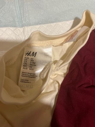 Lote 2 pijamas bebé  hm talla  2-4 meses