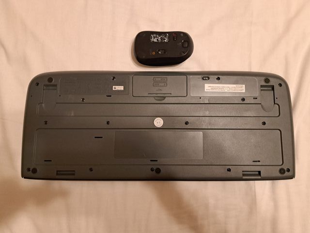 Logitech MK330 Combo Tastiera e Mouse Wireless