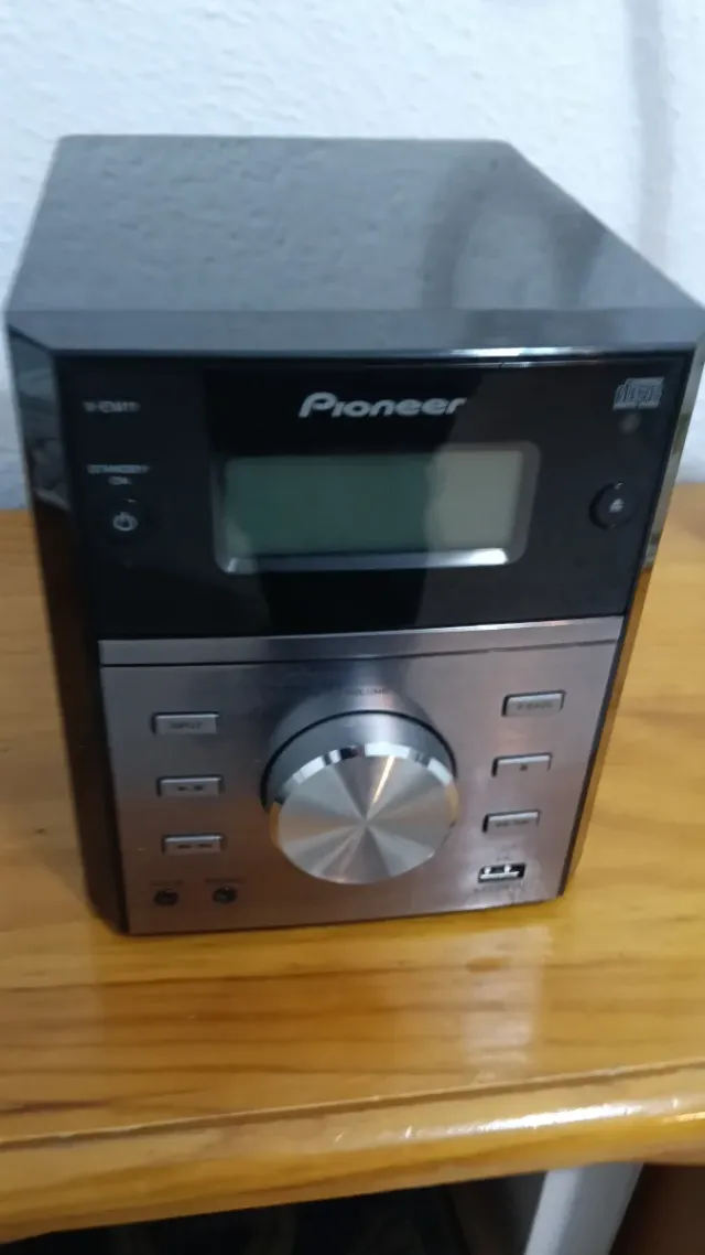 Microcadena Pioneer X-EM11 falla lector cd