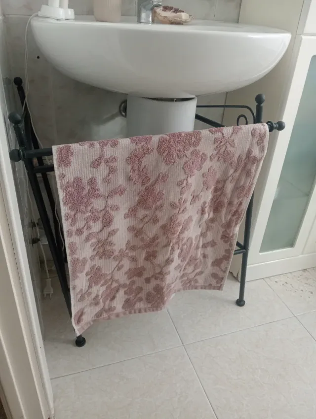 Toallero para lavabo