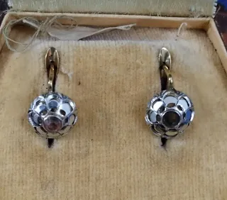 Antichi Orecchini pendenti  oro rosso e bianco