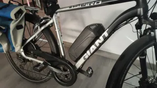 Bicicleta híbrida eléctrica