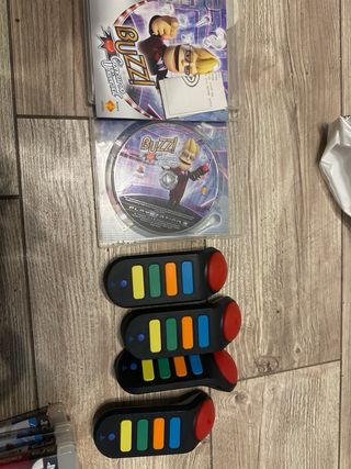 Juego Buzz PS3 + 4 mandos