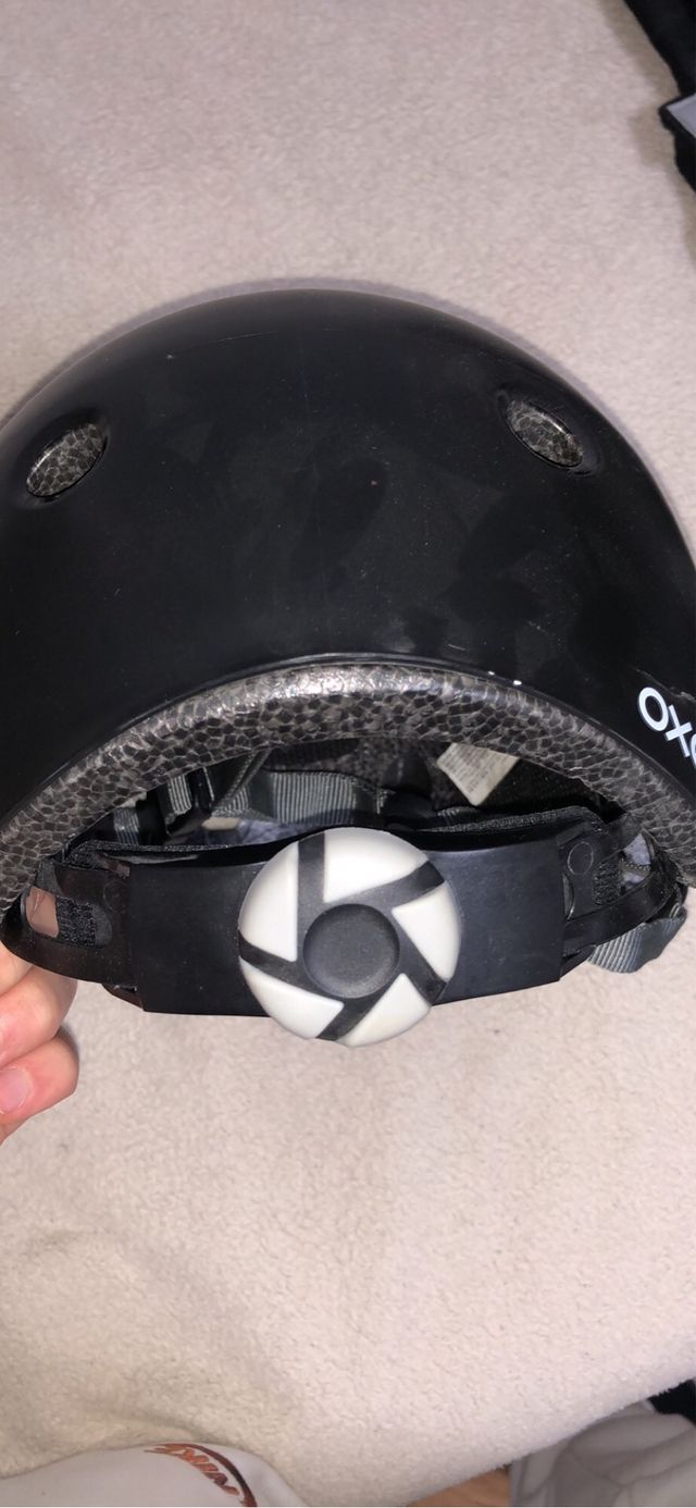 Casco protector infantil y sus complementarios