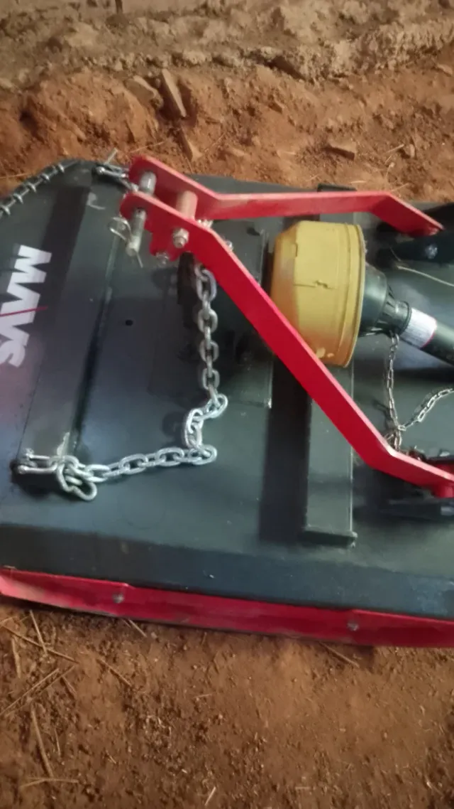 Desbrozadora de cadena reforzada