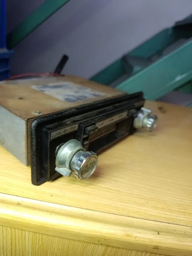 Radio Cassette Coche MECCA AM/FM