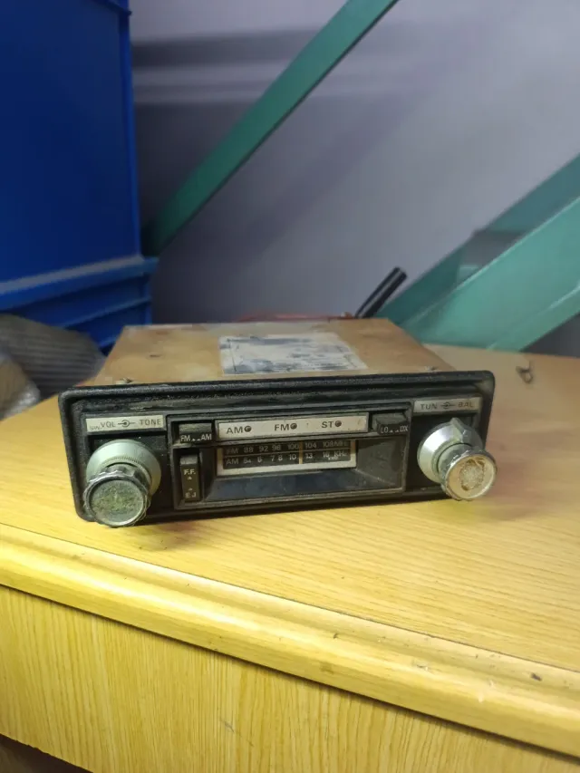 Radio Cassette Coche MECCA AM/FM