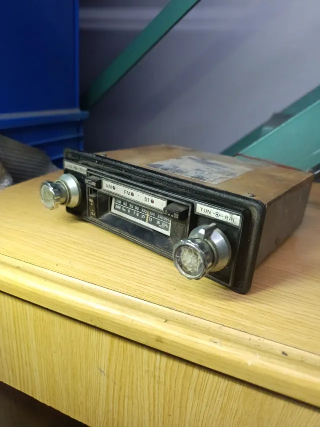 Radio Cassette Coche MECCA AM/FM