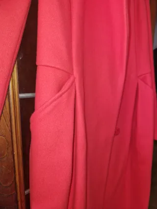 Abrigo Pedro del Hierro Rojo