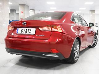 Lexus IS 300h Executive 164 kW (223 CV)