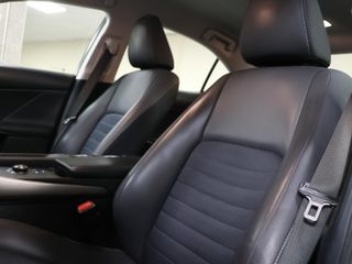 Lexus IS 300h Executive 164 kW (223 CV)