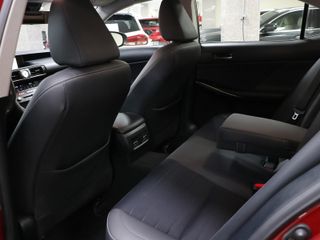 Lexus IS 300h Executive 164 kW (223 CV)